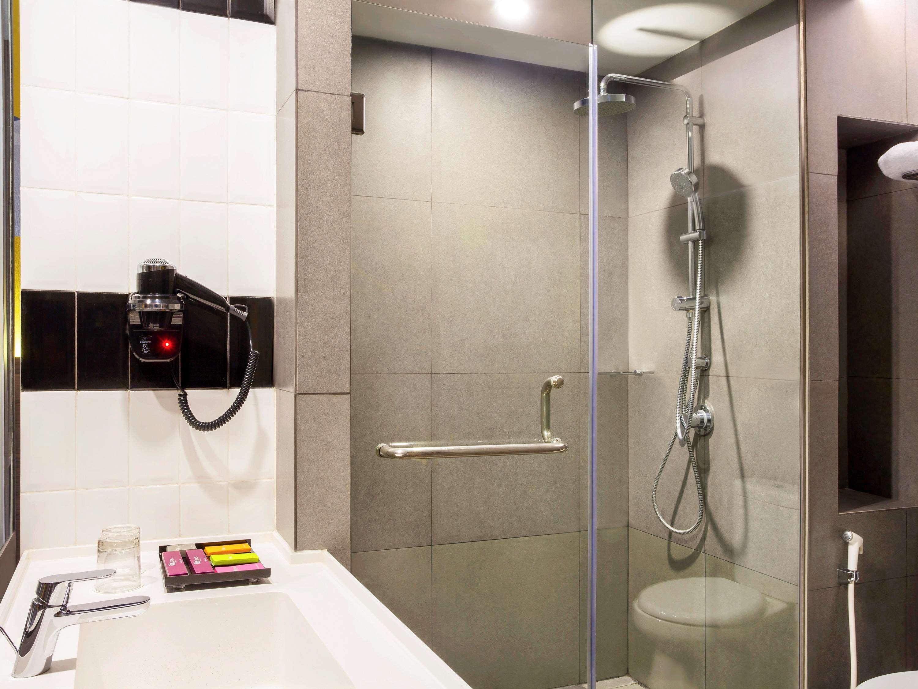 Ibis Styles Bekasi Jatibening Hotel Eksteriør billede