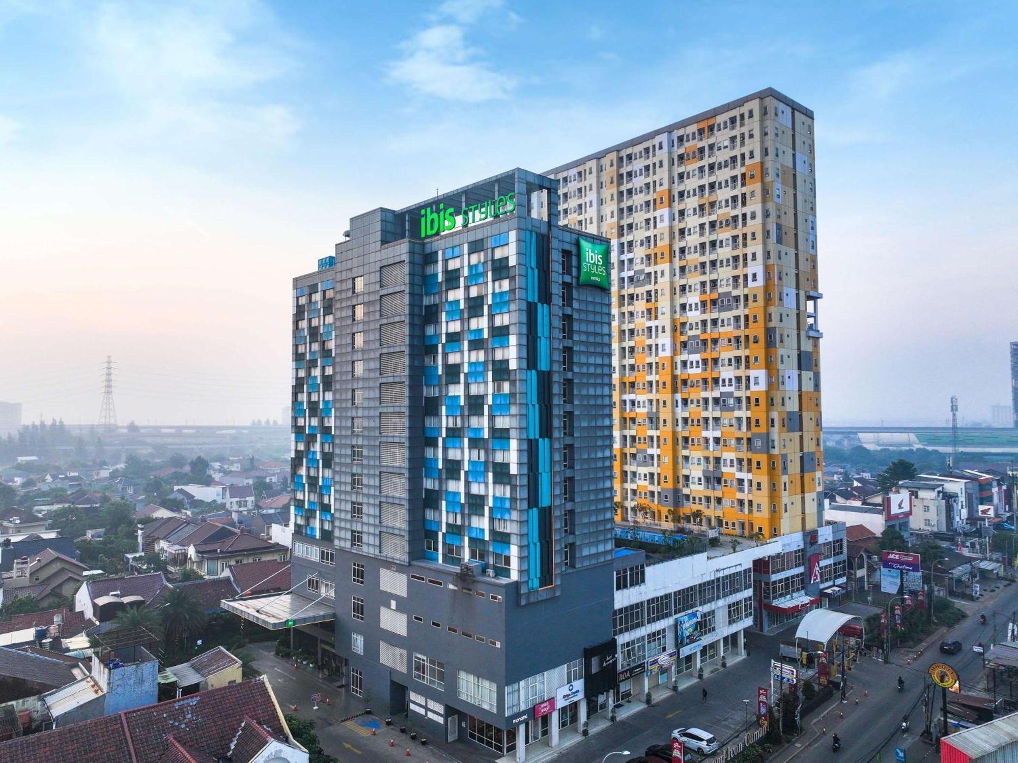 Ibis Styles Bekasi Jatibening Hotel Eksteriør billede
