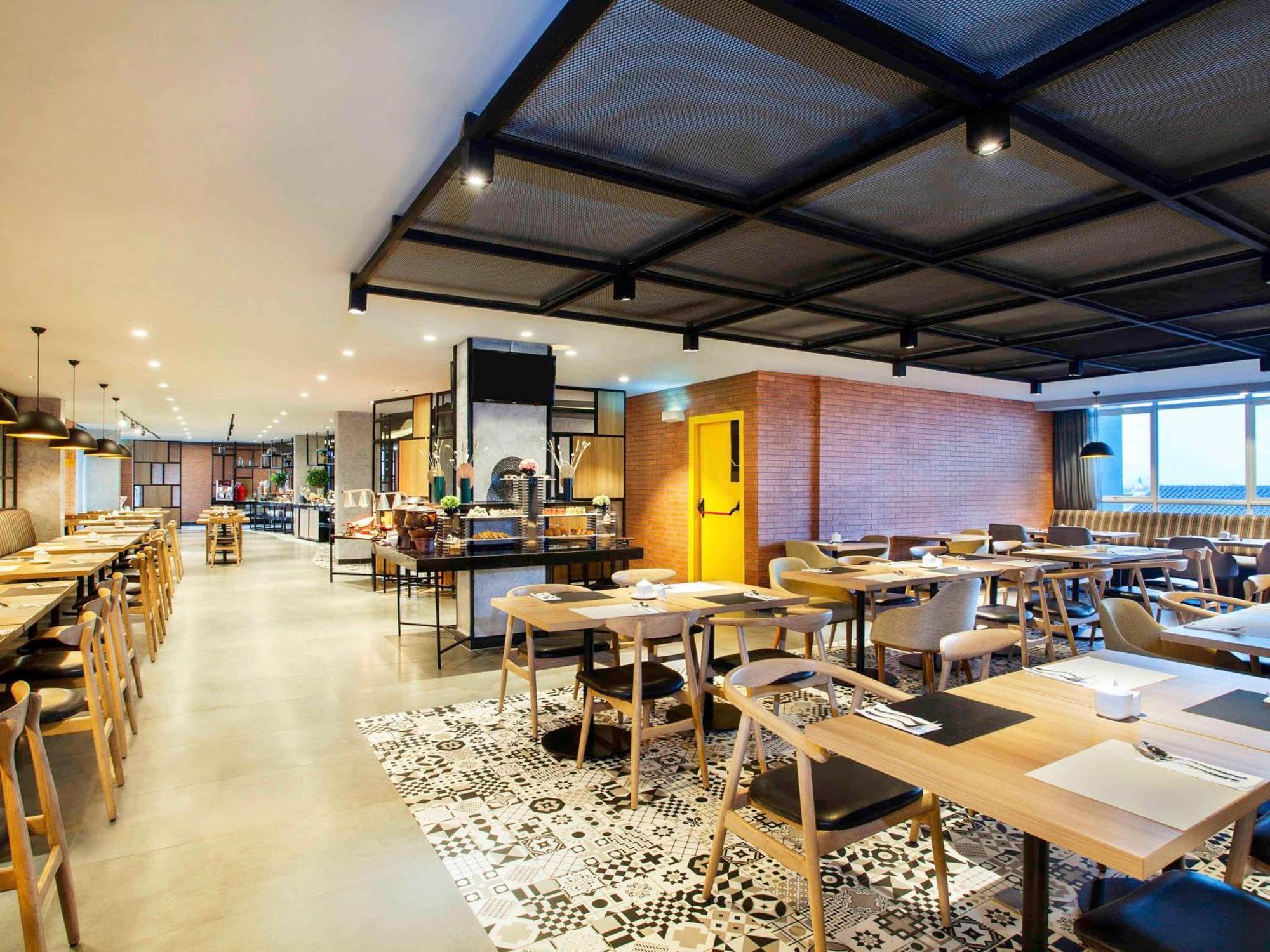 Ibis Styles Bekasi Jatibening Hotel Eksteriør billede