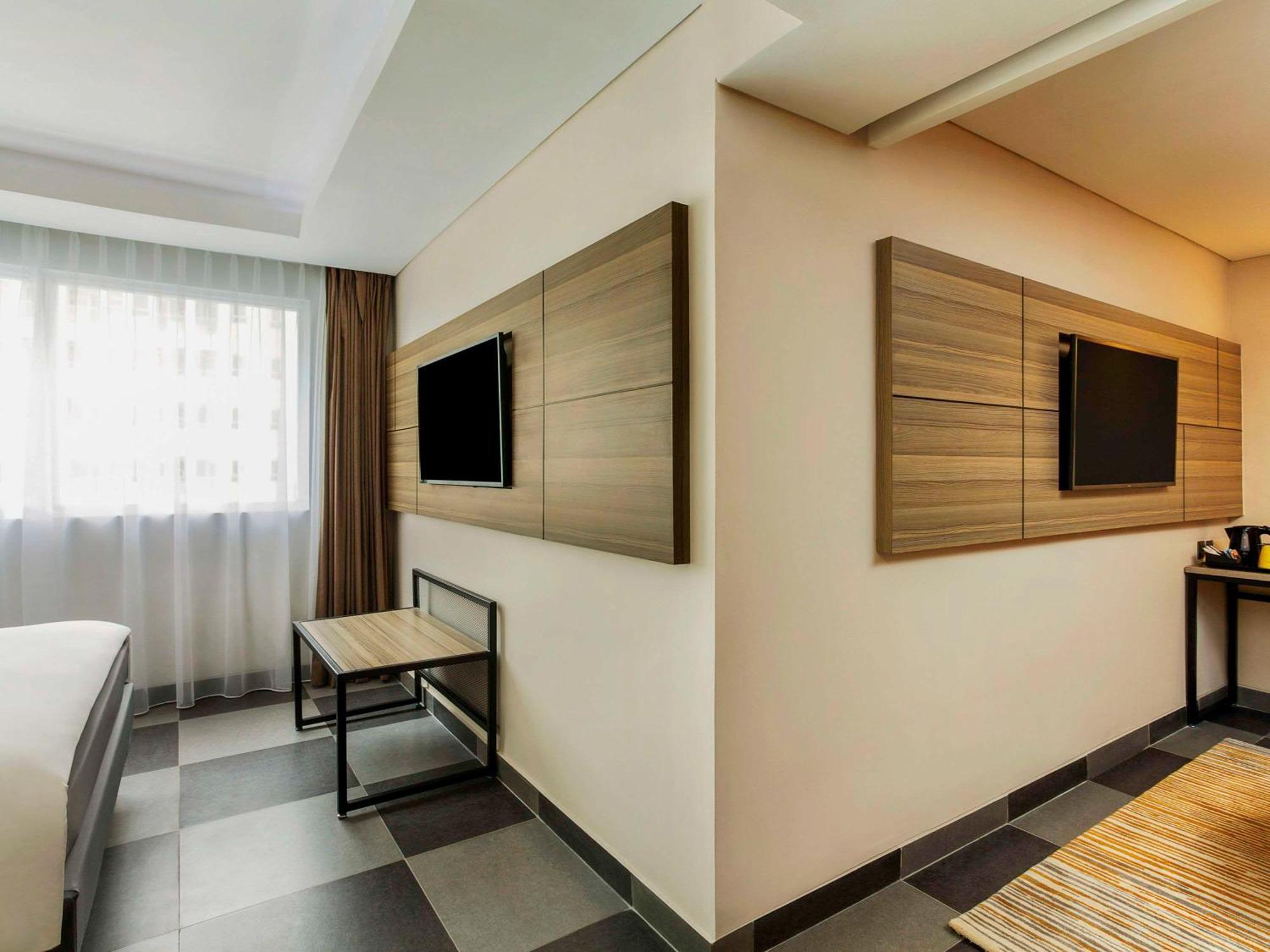 Ibis Styles Bekasi Jatibening Hotel Eksteriør billede