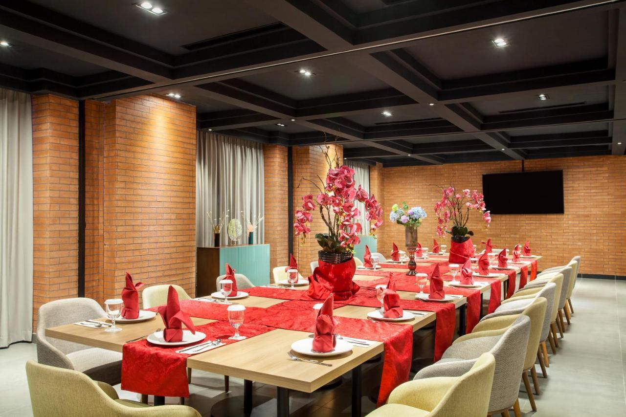 Ibis Styles Bekasi Jatibening Hotel Eksteriør billede